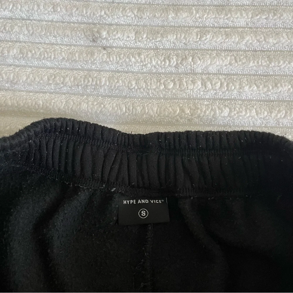 Hype & Vice Hawaii Sweatpants - Picture 6 of 7